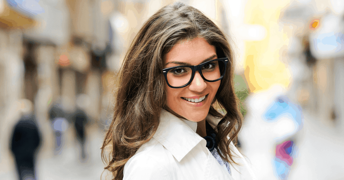 6 AMAZING Beauty Tricks For Girls Who Wear Glasses!