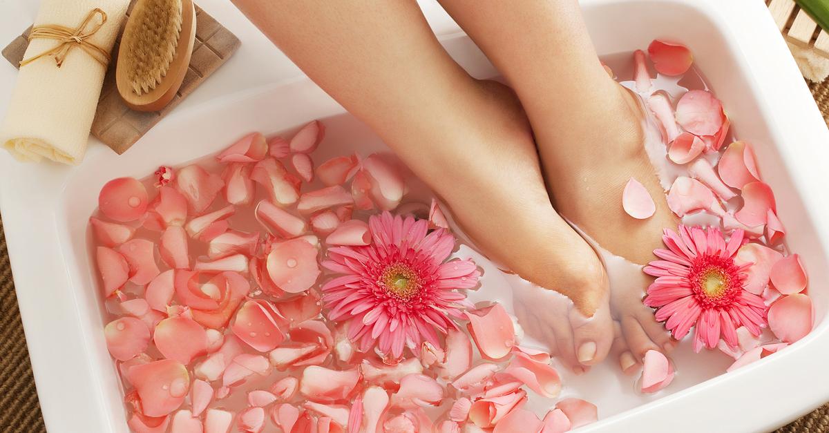 8 Ways To Keep Your Feet Pretty For *Longer* After A Pedicure!
