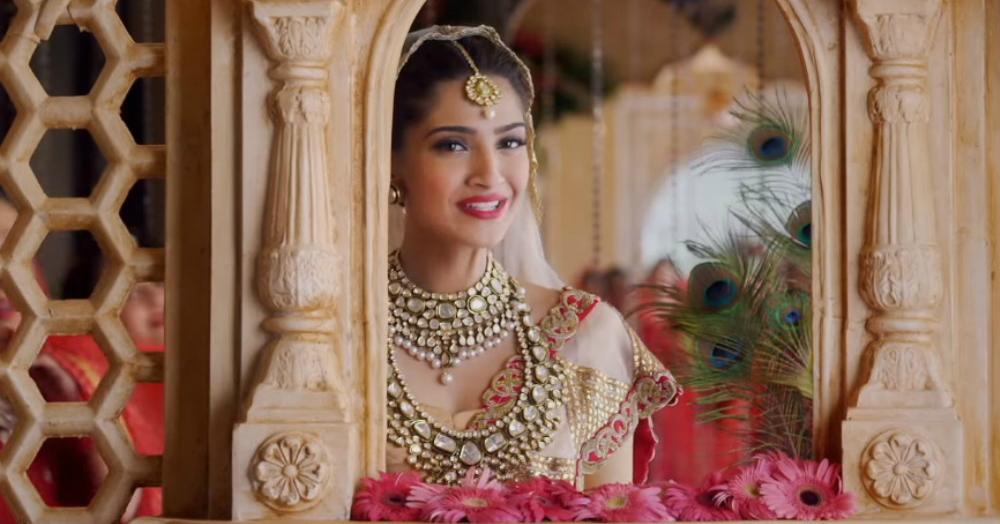 10 *Genius* Tips To Save A LOT On Your Bridal Lehenga!