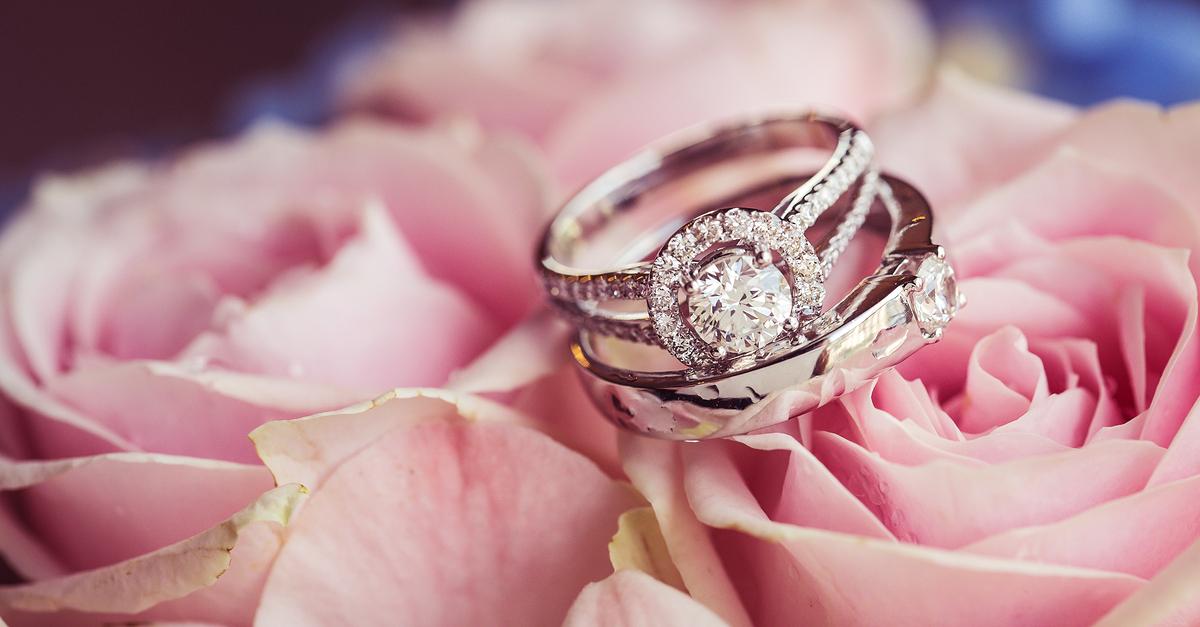 The *Prettiest* Stackable Rings For Engagements To Inspire You!