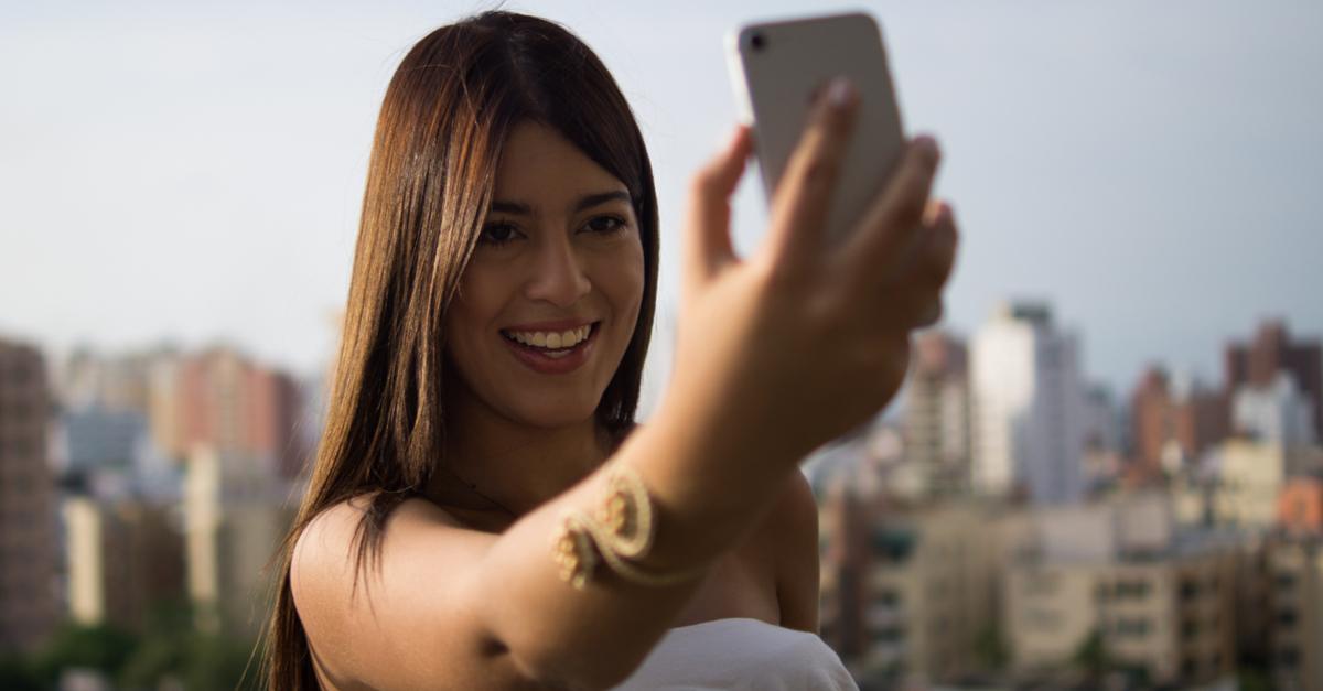 Click It Like It’s HOT: These Products Will Make You Look Sexy AF In *Every* Insta Selfie!