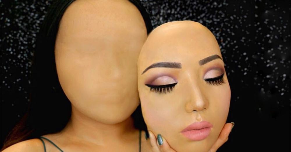 #VideoOfTheDay: This YouTuber Taped Her Chin For A Smaller Face! OMG!