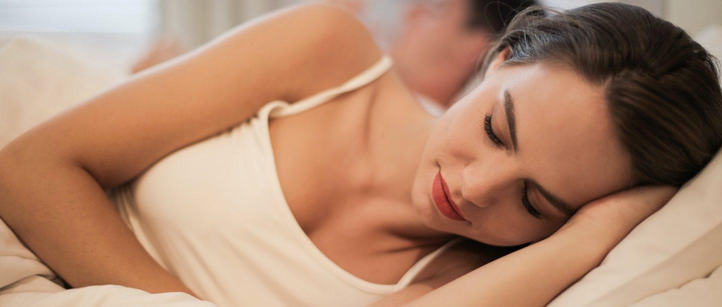 Netflix Binge Got You Staying Up All Night? Here Are 4 Skin Signs That You Need Some Rest