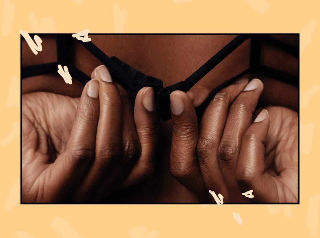 6 Scents That Are Science-Backed Aphrodisiacs &amp; Will Get You In The Mood For Sex