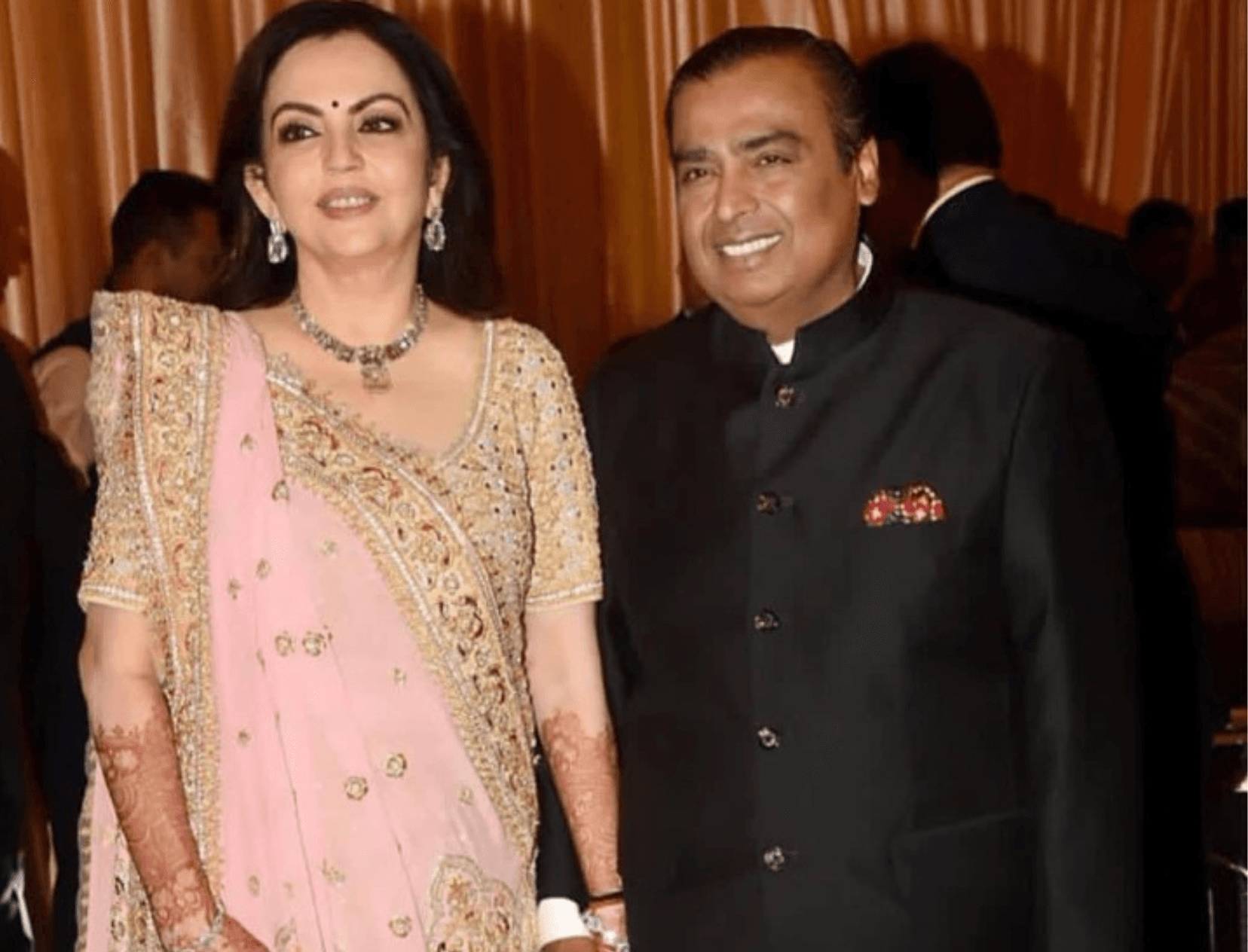 Mukesh Ambani Shares How He Proposed To Nita &amp; The Story Is Filmier Than We Expected