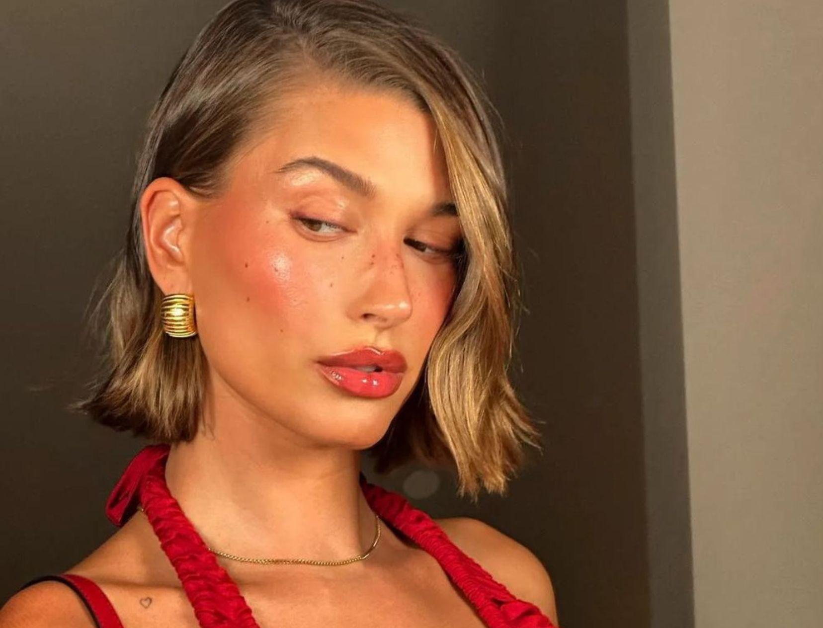 Hailey Bieber’s Foundation Hack Is Like Nothing You’ve Ever Seen!