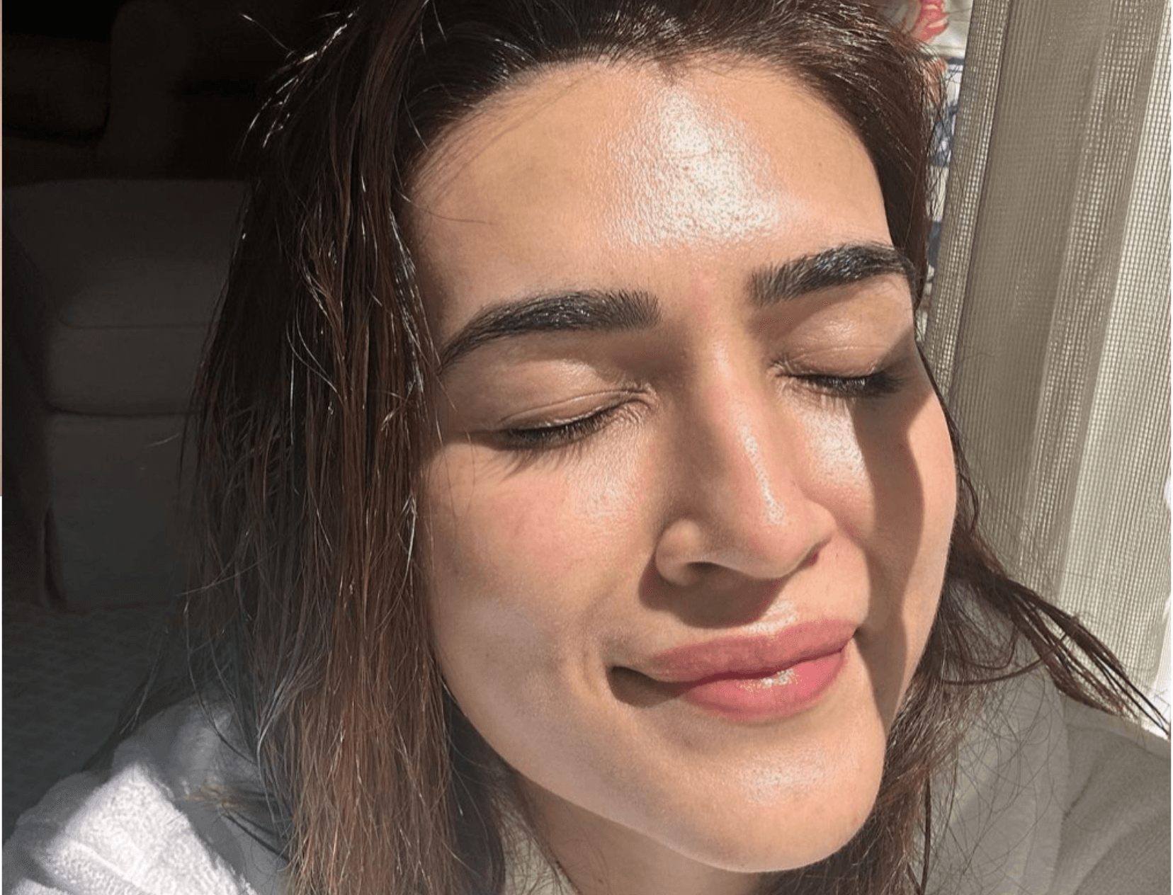 Kriti Sanon’s Favourite Skincare Ingredient Is So Affordable &amp; Available At Your Pharmacy!